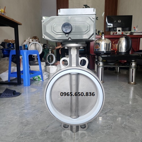 Stainless steel butterfly valve with electric control