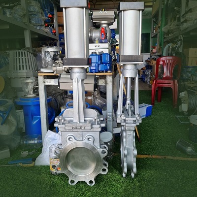 Van dao điều khiển bằng khí nén